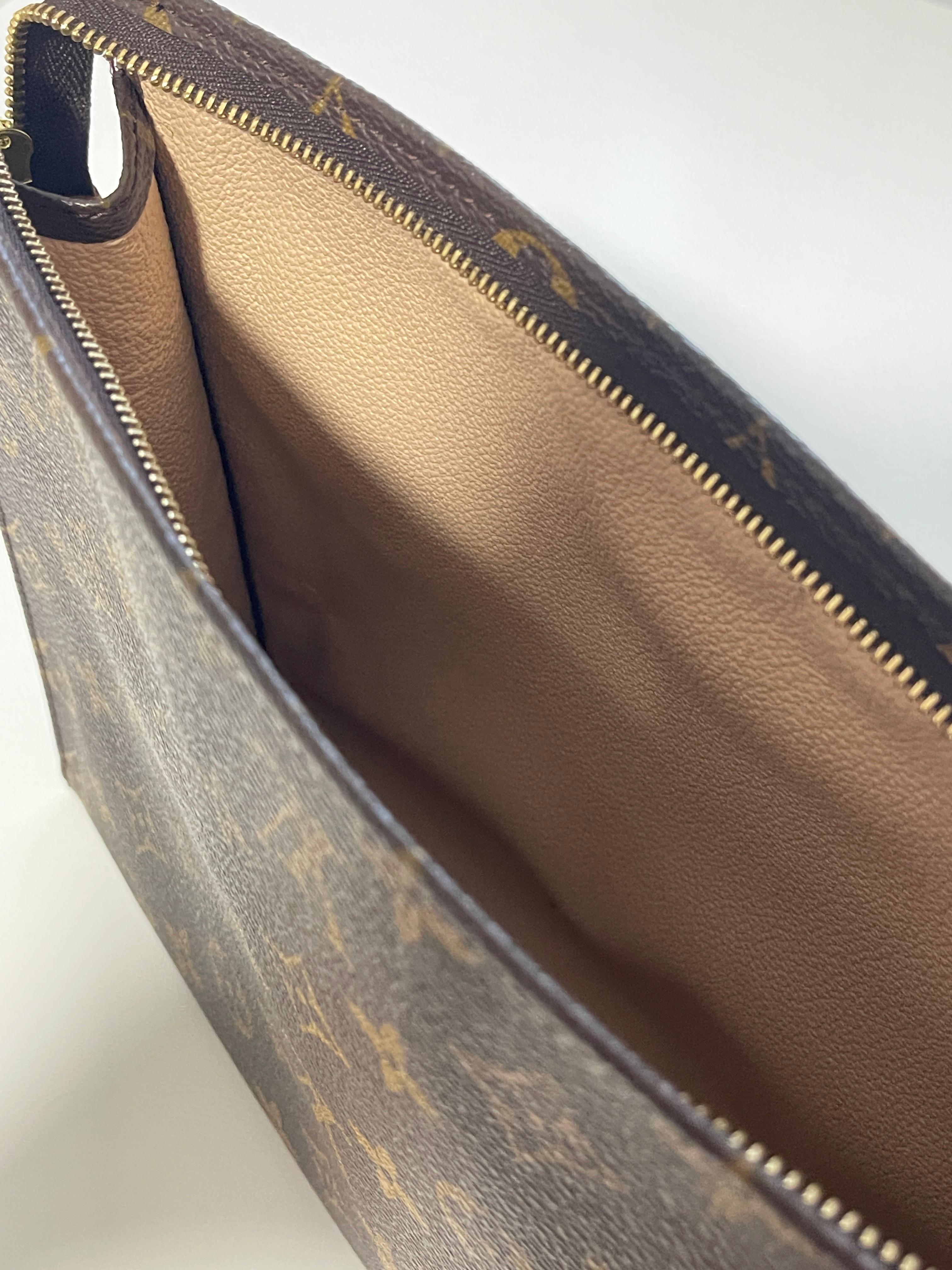 Louis Vuitton Toiletry Pouch 26