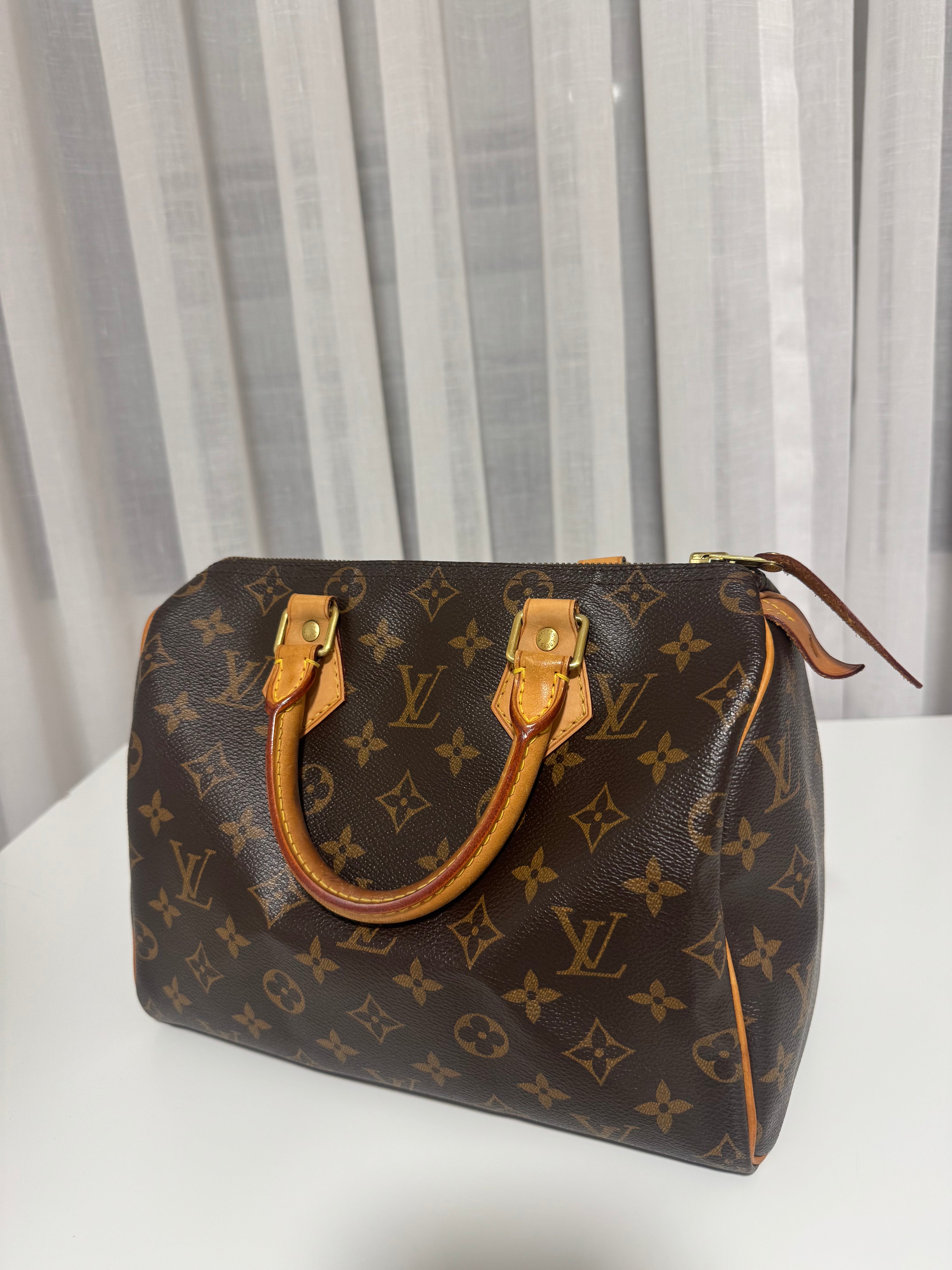 Louis Vuitton Monogram Speedy 25
