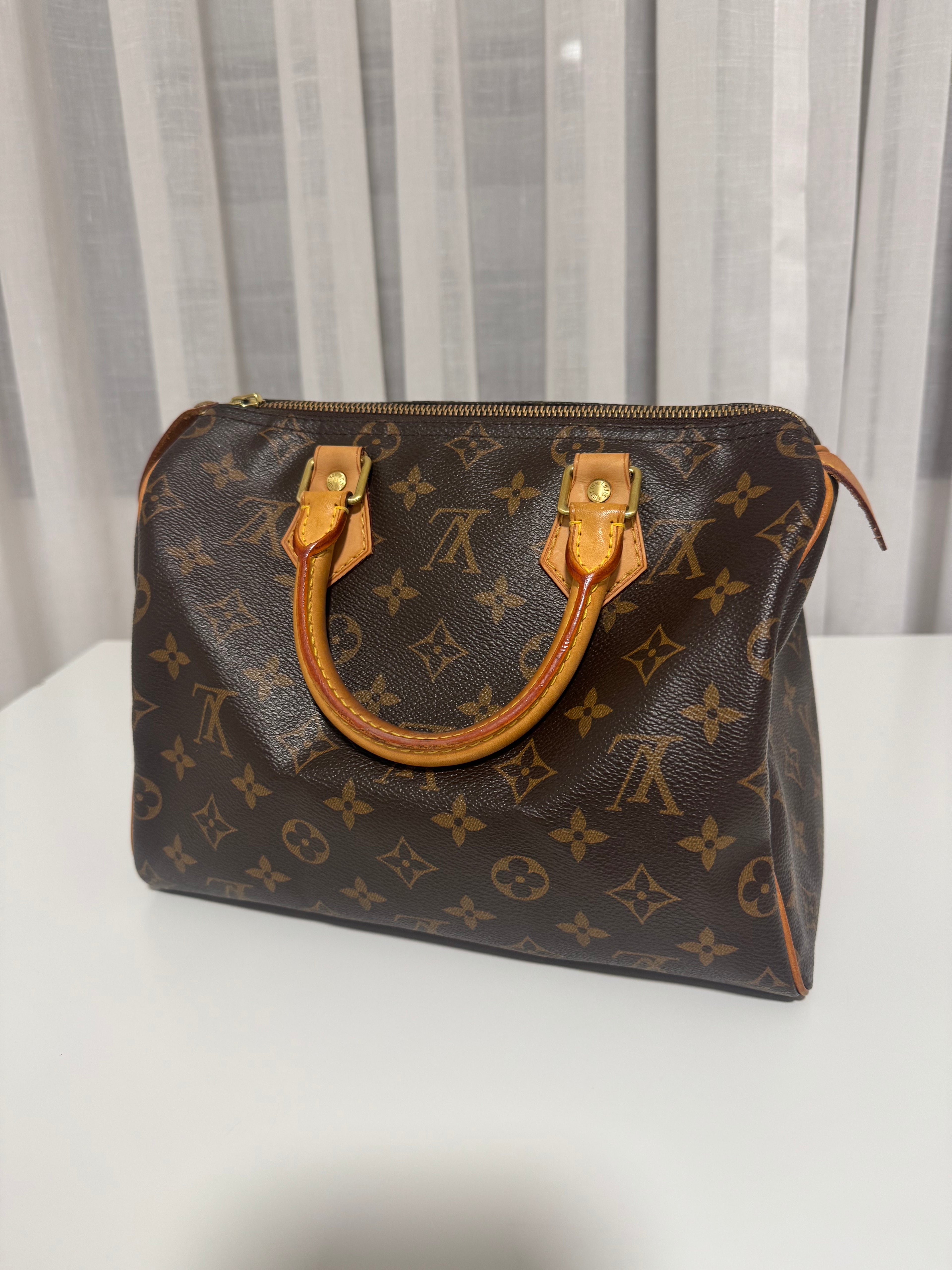 Louis Vuitton Monogram Speedy 25
