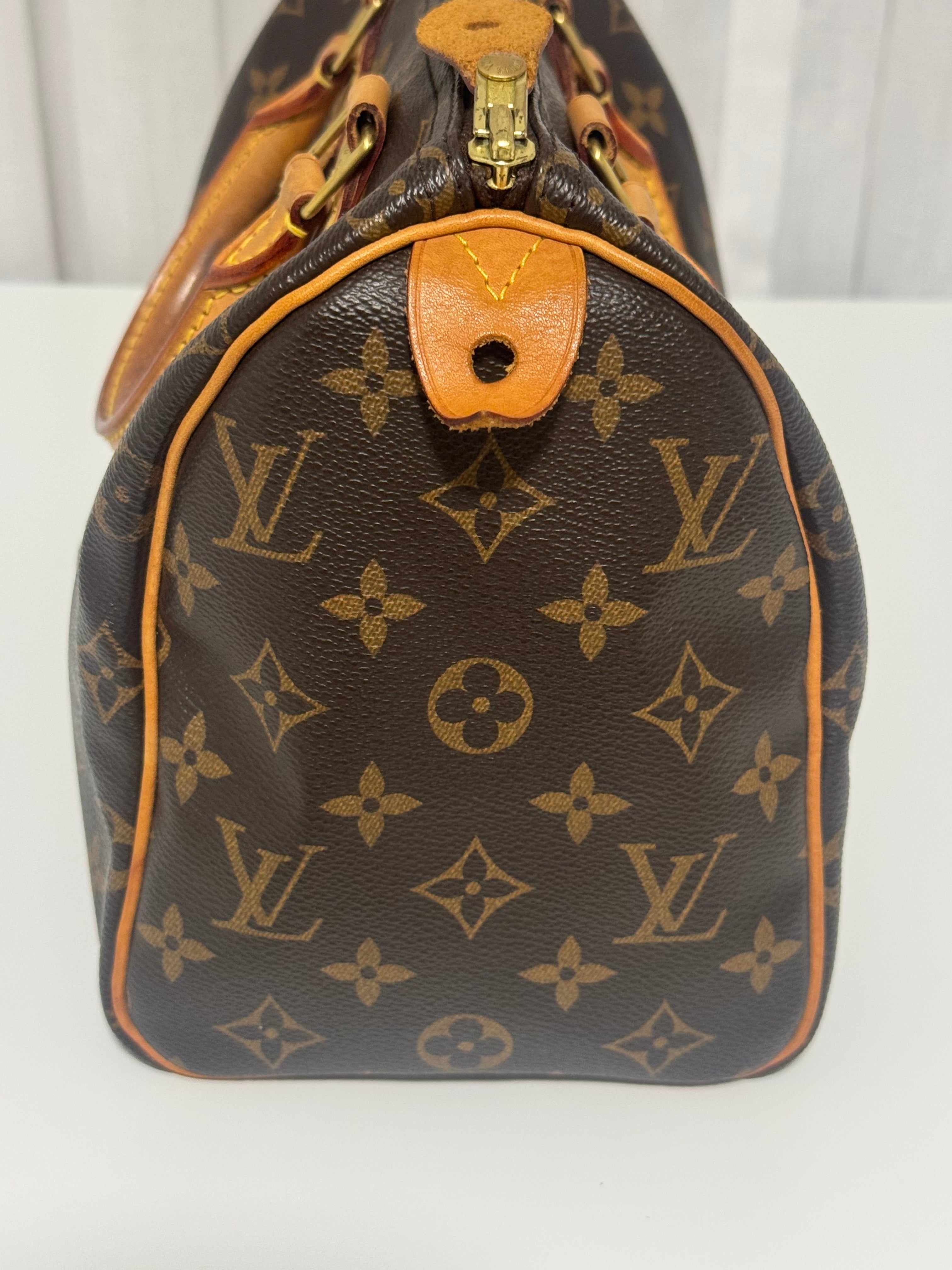 Louis Vuitton Monogram Speedy 25